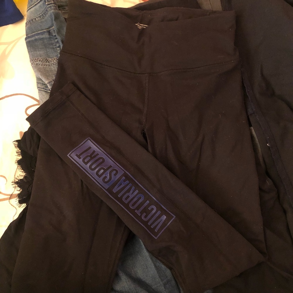 VICTORIA SECRET LEGGINGS